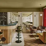 Locke Am Platz Zurich