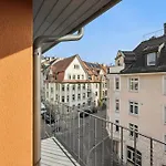 City Studio - Crown 45