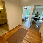 Basic & Comfy On Langgruetstrasse