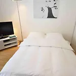 City Studio - Crown 22