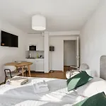 City Studio - Crown 43