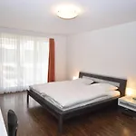 Very Central And Modern 2Br Near Lake - Flower 13