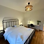 Apartment Cozy With Balcony In Zurich