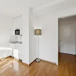 Very Central Studio - Crown 41