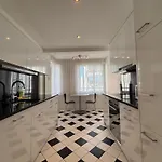 2Br Near Lake - Flower 23