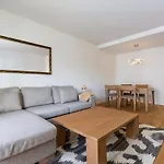 Kaya Zurich Apartment 2A - Downtown 2Br Apt With Balcony