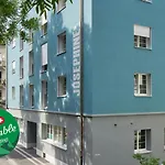 Josephine\'S Guesthouse - Women Only With Rooftop And Community Area