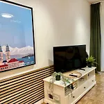 Alpine City Studio With Ac, Garden Terrace And Much Privacy