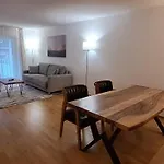 Executive 2 Bd Flat In Center - Hoesch 1 Apartment