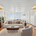 Exclusive Feel-good Oasis In Art Nouveau Style! - Sophia 1 Apartment