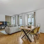Im Stadtzentrum Gelegenes Mit Kingsize Bed Apartment Zurich