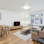 Luxury 1br In The Center - Color 5 Apartment *
