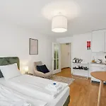 City Studio - Crown 22