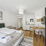 Wifi, Smart Tv, City Centre, Queen Bed - Cr 18