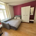 Central Stay