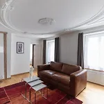 Awesome 2br Flat Near And Center - Sf16 *