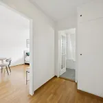 Very Centrally Located - Crown 15 Apartment *