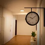 Apartment Spacious Flat With Game & Pool Table *