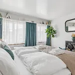 Old Town Zurich Penthouse Rooftop Terrace Ac