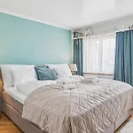 Old Town Zurich Penthouse Rooftop Terrace Ac