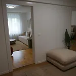 Stadtloft Zuerich- Oerlikon Apartment