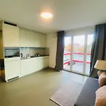 Modern Living, Luxe Studio Zurich