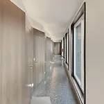 Stylish 1br In The Center - Baron 25 *