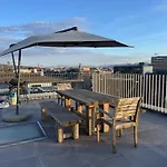 Modern Apartment Next To Zurich Hb With Roof Terrace