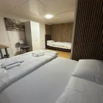 Apartment Sleepandgo Zurich