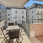 Amazing 2br Near - Flower 33 Apartment *