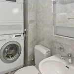 Amazing 2 Bedroom Flat: Specious And Central