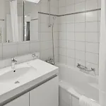 Beautiful, Quite And Very 2 Bedroom Flat Zurich