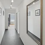 Very Nice 1Br Flat With Sunny Balcony - Sky4