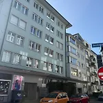 2 Bedroom Apartment Near Lake And City Centre - D5