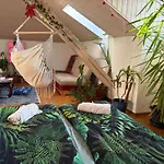Urban Oasis - Attic In Iconic Langstrasse Apartment *