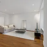 Apartment Newly Renovated Next To With Private Terrace Zurich