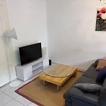 2 Room Aus41 0F R 8045 Zurich S1