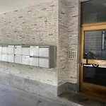 Apartment Big Center, Quite - Marble 4 Zurich