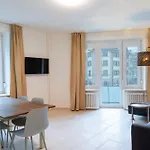 Zh Gold 1 - Hitrental Apartment