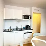 Quiet Near & Opera Apartment