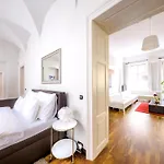 Camera In Centro Zurich