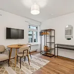 Exclusive Near Center - Color 4 * Zurich