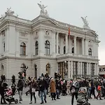 Quiet City Apartment Near Lake & Opera