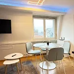 Quiet Near & Opera Apartment