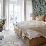 Cosmopolitan Seefeld Apartment