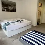 City Center Apt En-Suite Budget Self Check In, Eth Zurich Hb