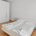 Cozy 1br Near With Balcony - Mill 422