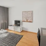 Cozy 1br Near With Balcony - Mill 422