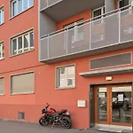 Cozy 1br Near With Balcony - Mill 422 Apartment *