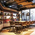 Adagio Center